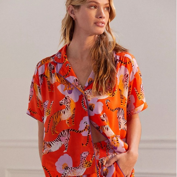 Anthropologie Other - Anthropologie Claire Colin Dreamer Pajama Tiger Flower Print TOP Size L NWOT